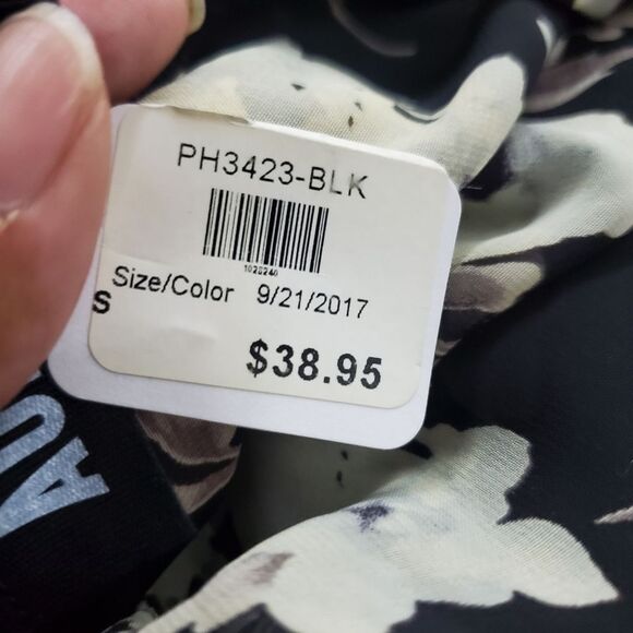 NWT Audrey 3+1 Sheer Floral Romper - Picture 4 of 10